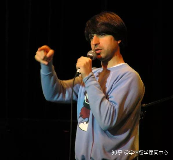 光头单口相声演员的自然美景之旅